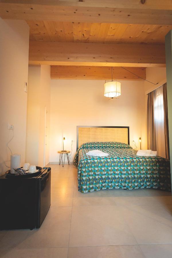 Via Siena 4 - Suites & Rooms Marina di Cecina Eksteriør billede