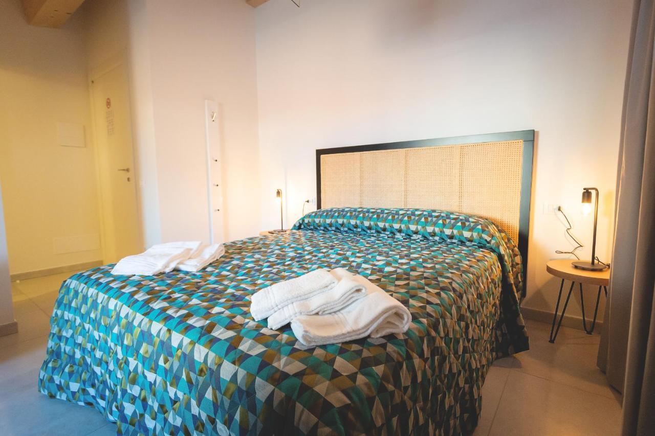 Via Siena 4 - Suites & Rooms Marina di Cecina Eksteriør billede