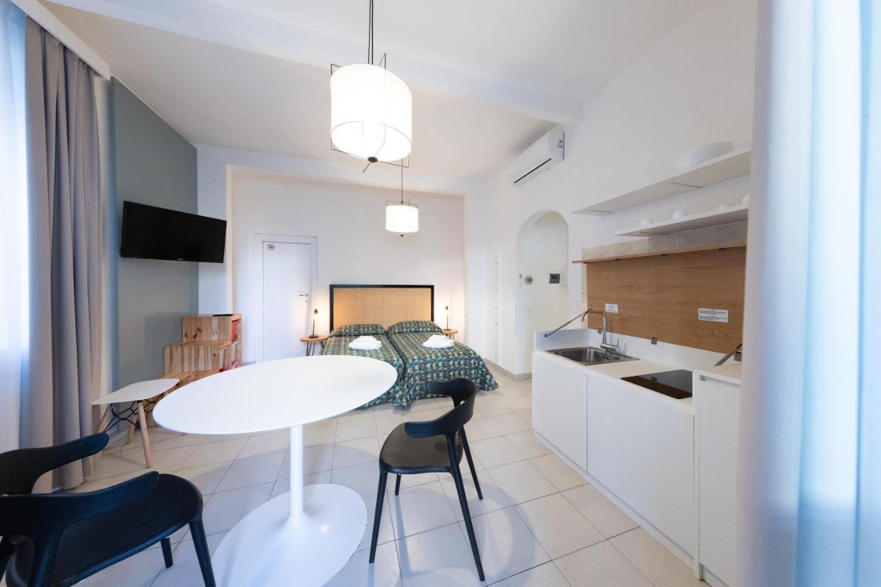 Via Siena 4 - Suites & Rooms Marina di Cecina Eksteriør billede