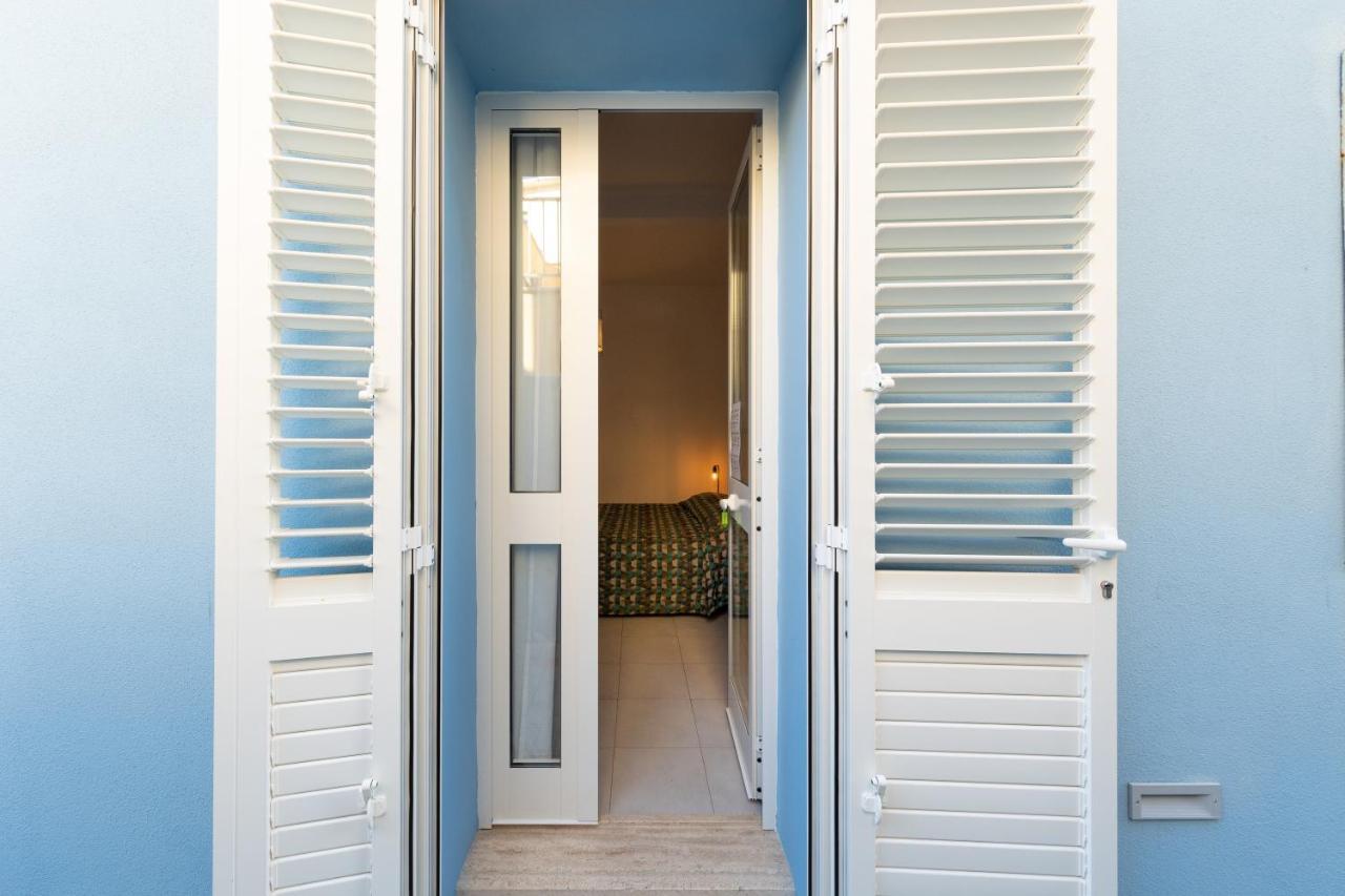 Via Siena 4 - Suites & Rooms Marina di Cecina Eksteriør billede
