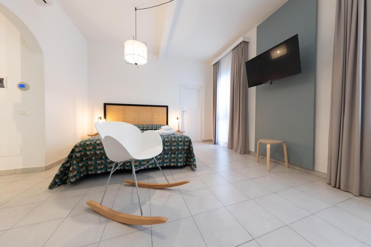 Via Siena 4 - Suites & Rooms Marina di Cecina Eksteriør billede